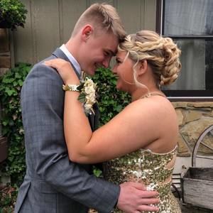 Meet your Posher, Levi